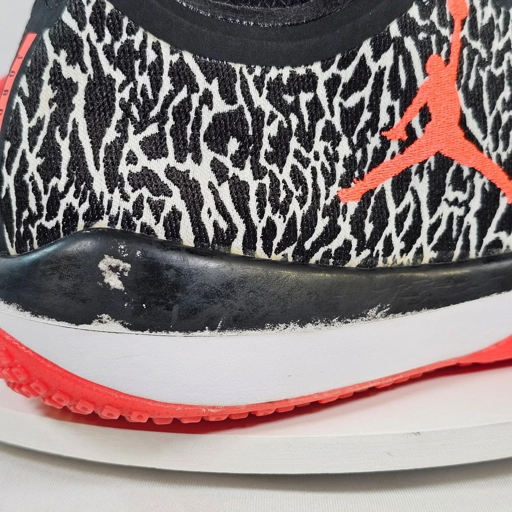 Jordan Trainer 1 Low Black White Infrared Elephant Print 845403-006 Mens 10.5